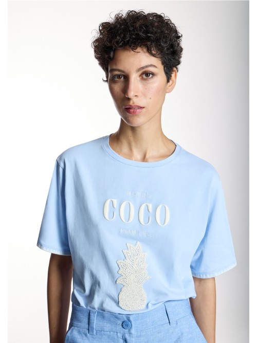 Camiseta ALBA CONDE de mujer de color celeste 1802 212 2