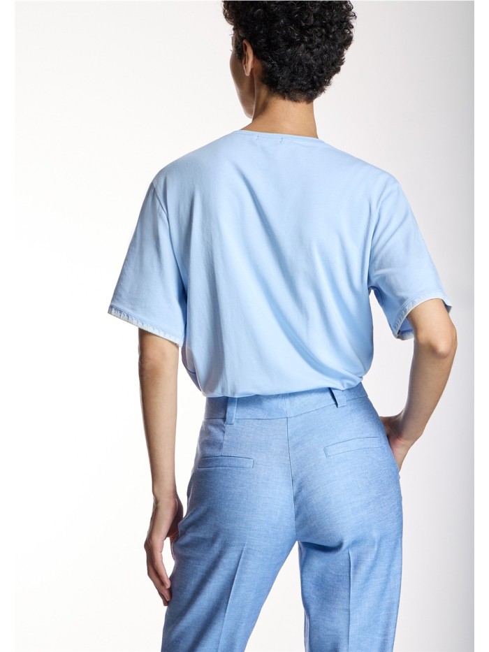 Camiseta ALBA CONDE de mujer de color celeste 1802 212